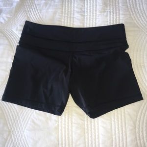 Lululemon spandex shorts ! Size 4